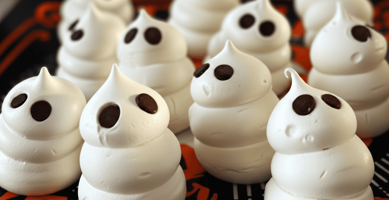 Secrets to Perfect Swiss Meringue Ghosts: Crisp Outside, Soft Inside